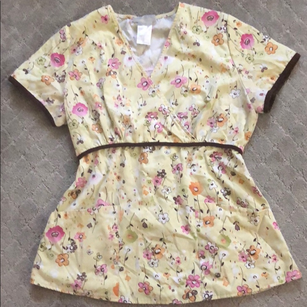 Springtime floral scrub top